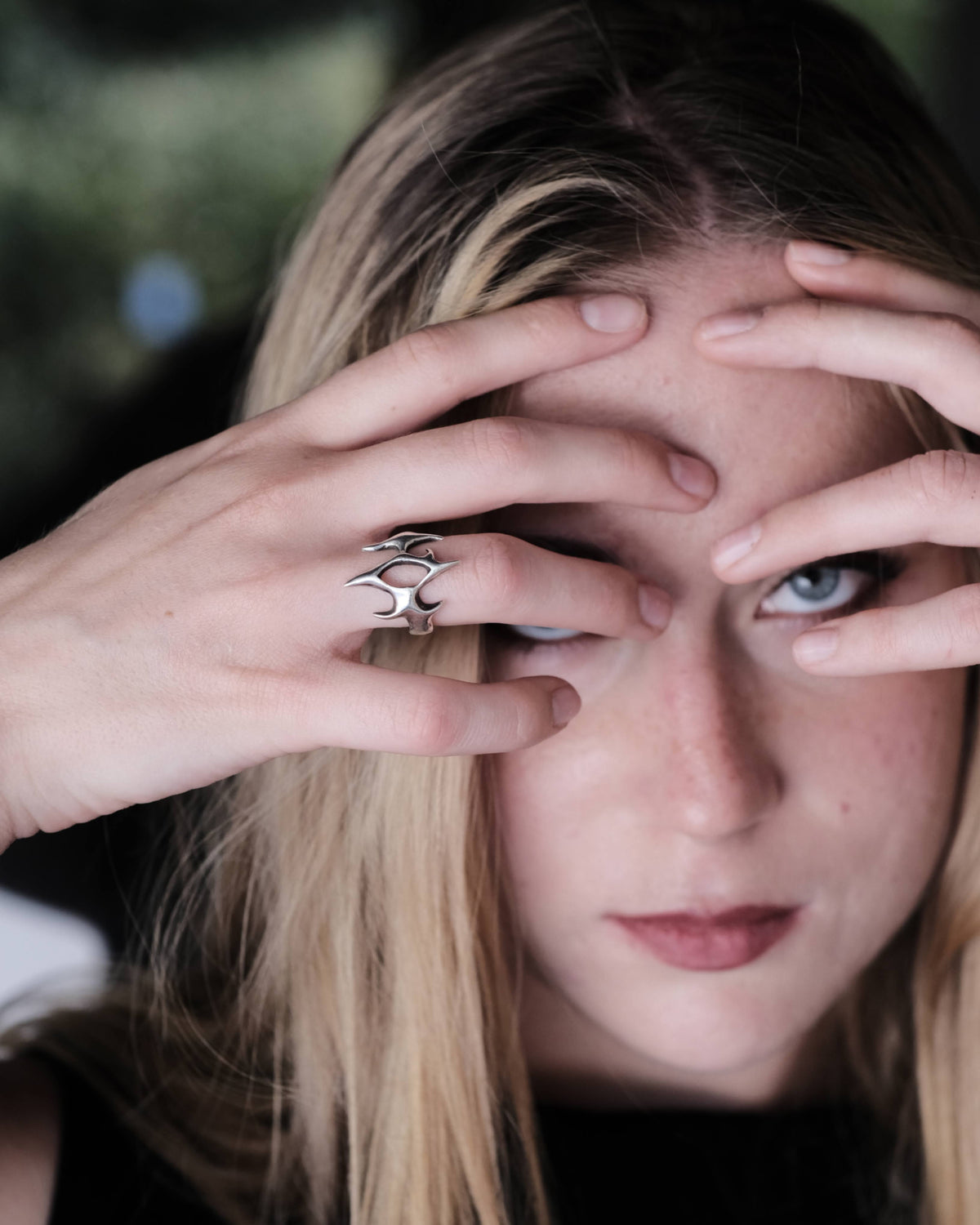 SPIKY RING