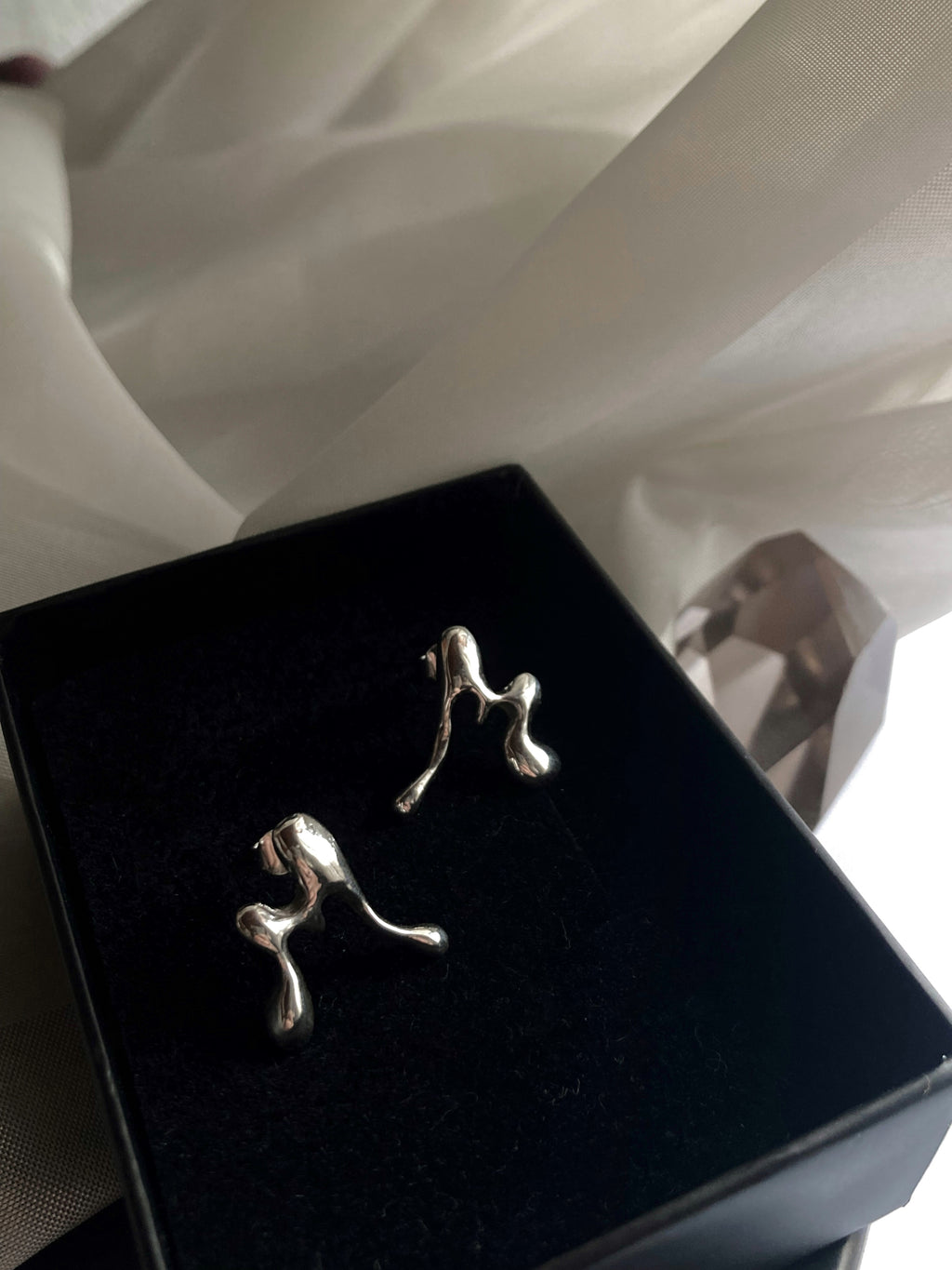 DRIPPING EARRINGS